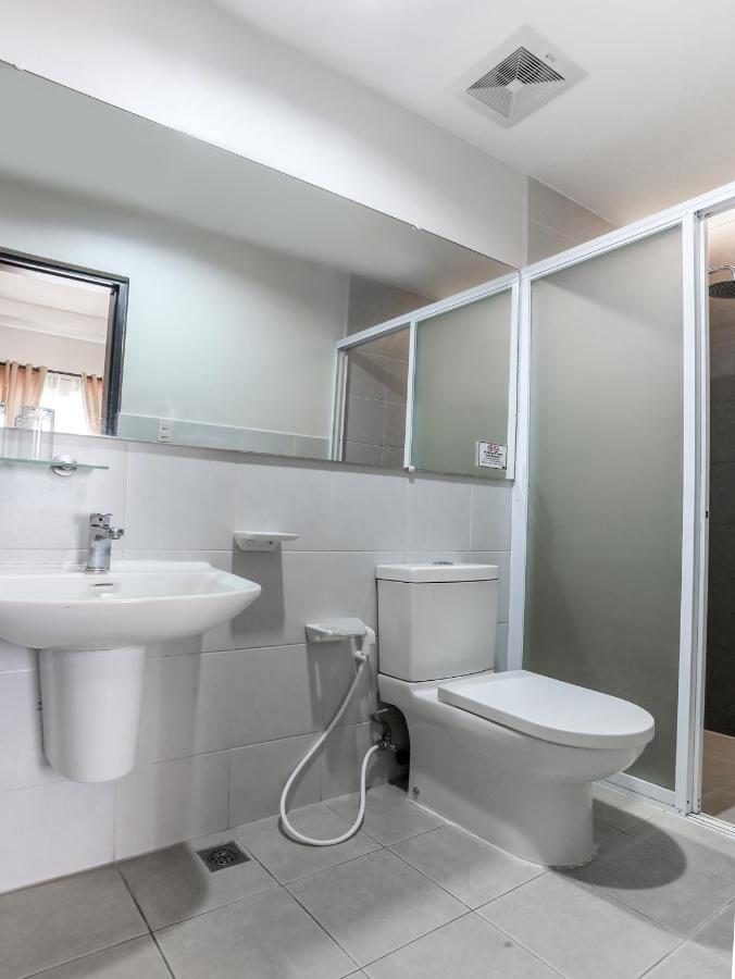 Hotel Capital O 642 The Junction Tagaytay Tagaytay City Exterior foto