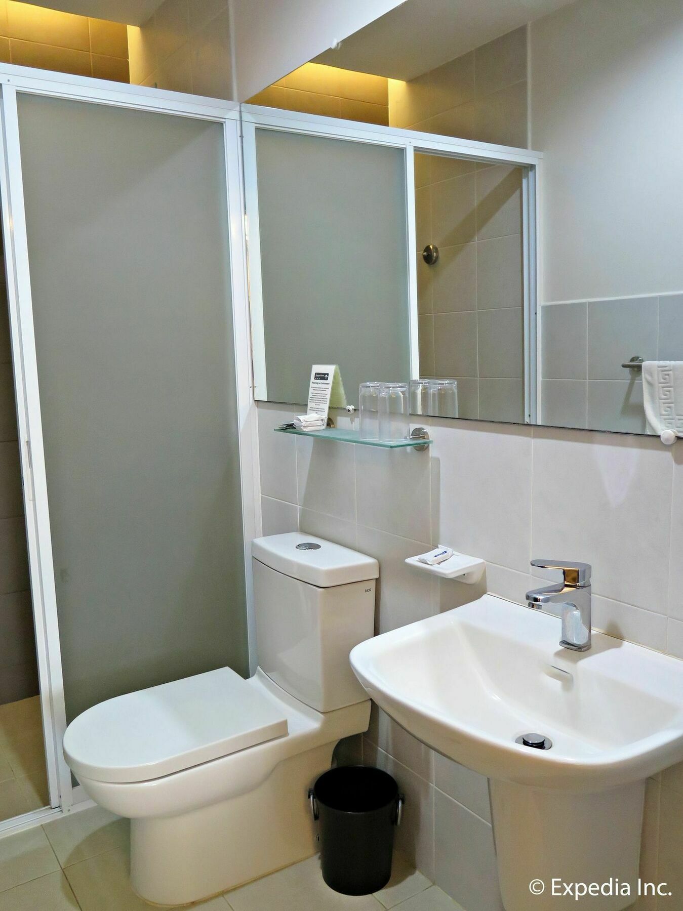 Hotel Capital O 642 The Junction Tagaytay Tagaytay City Exterior foto